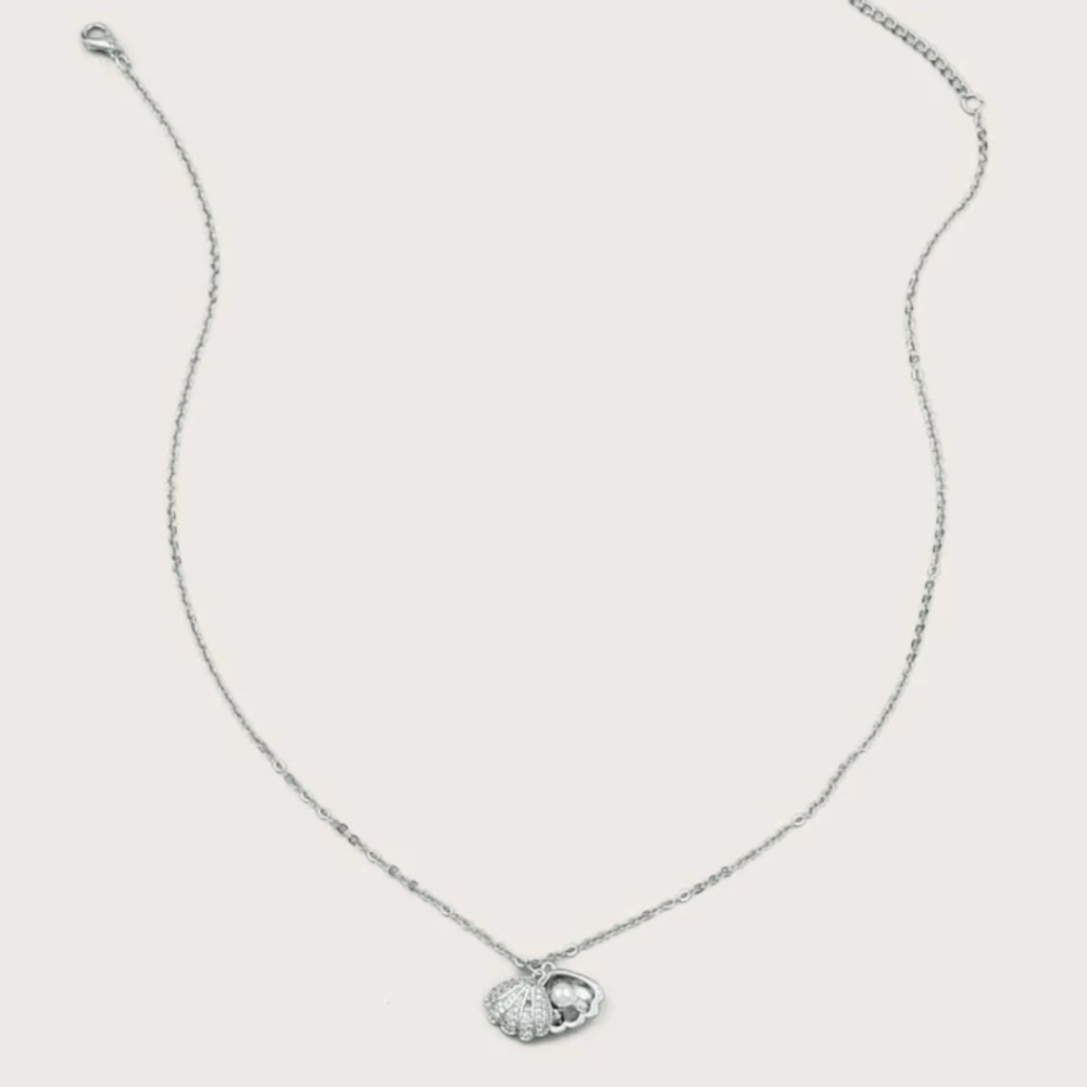 Rhinestone Pearl Seashell Necklace - Picture 3 of 4